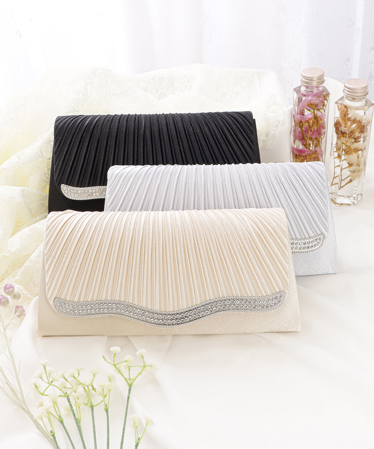 サテンプリーツパーティーバッグ