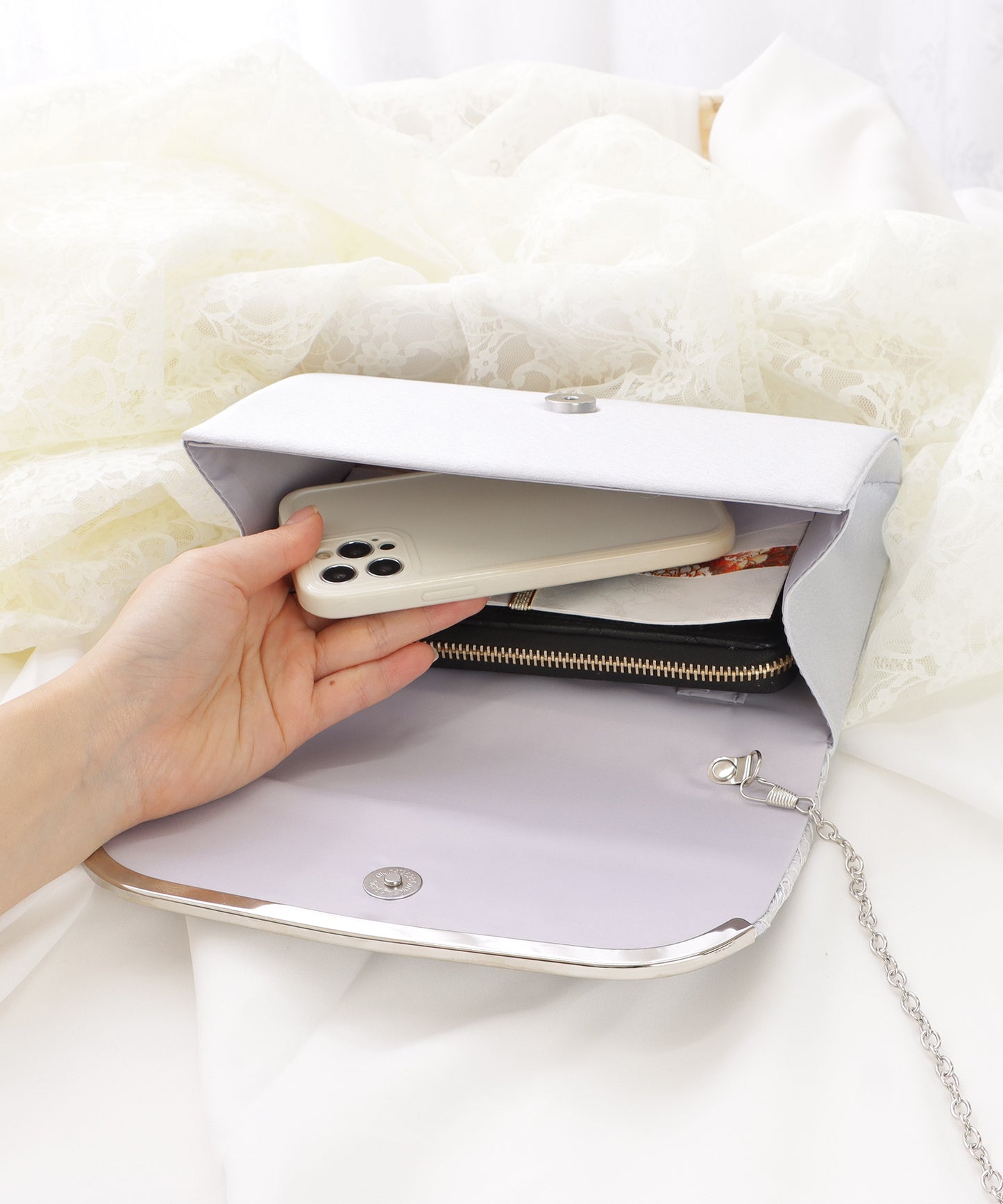 メタルフレームフラワーレースクラッチバッグ