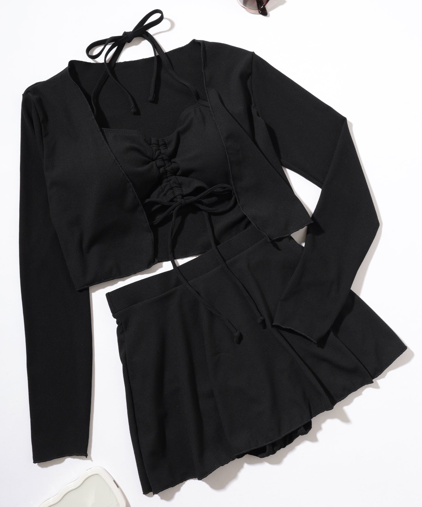 【3点セット】フロント シャーリング ラッシュガード付き ビキニ 水着