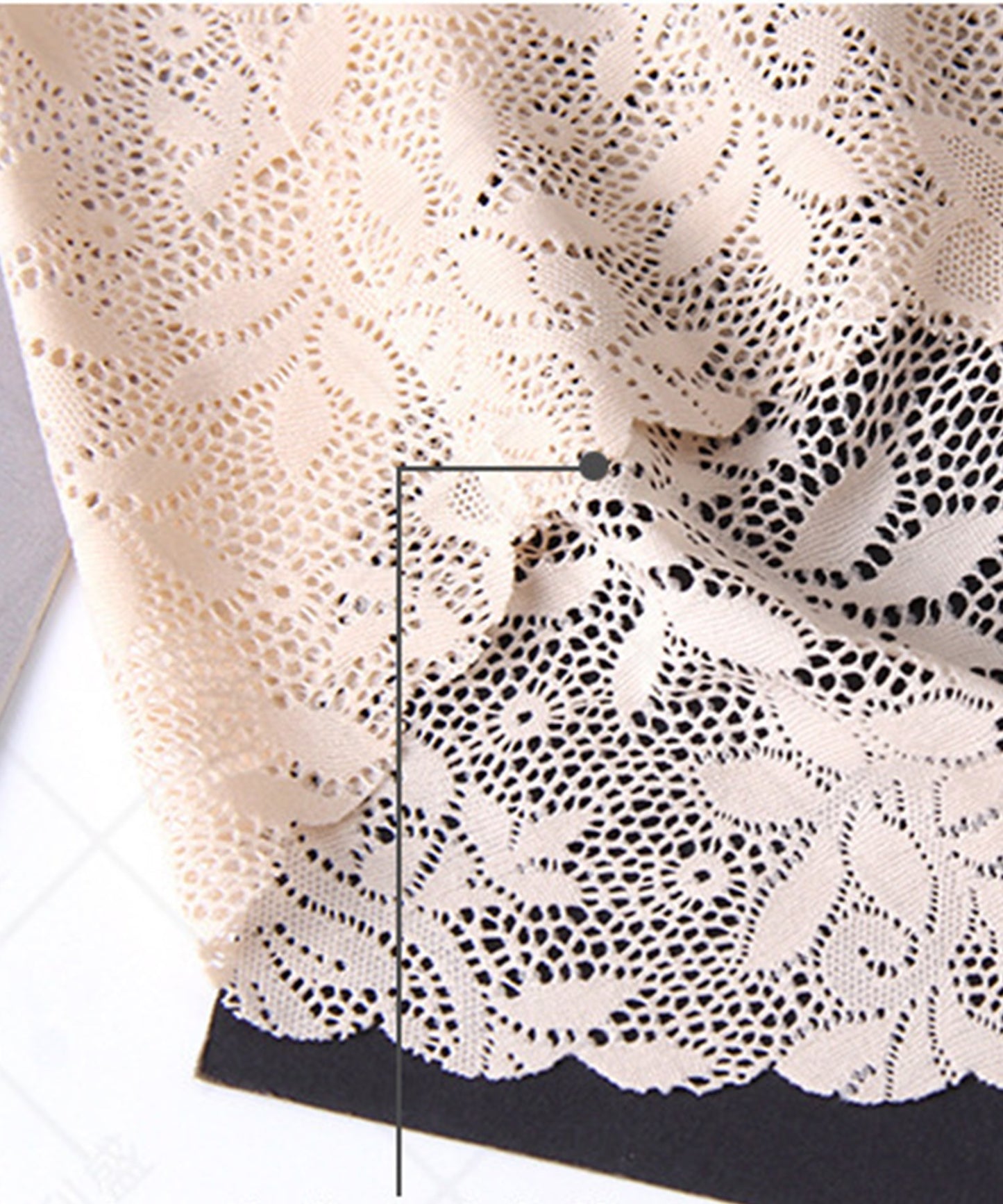 リボン付き総レースヒップハングショーツ
