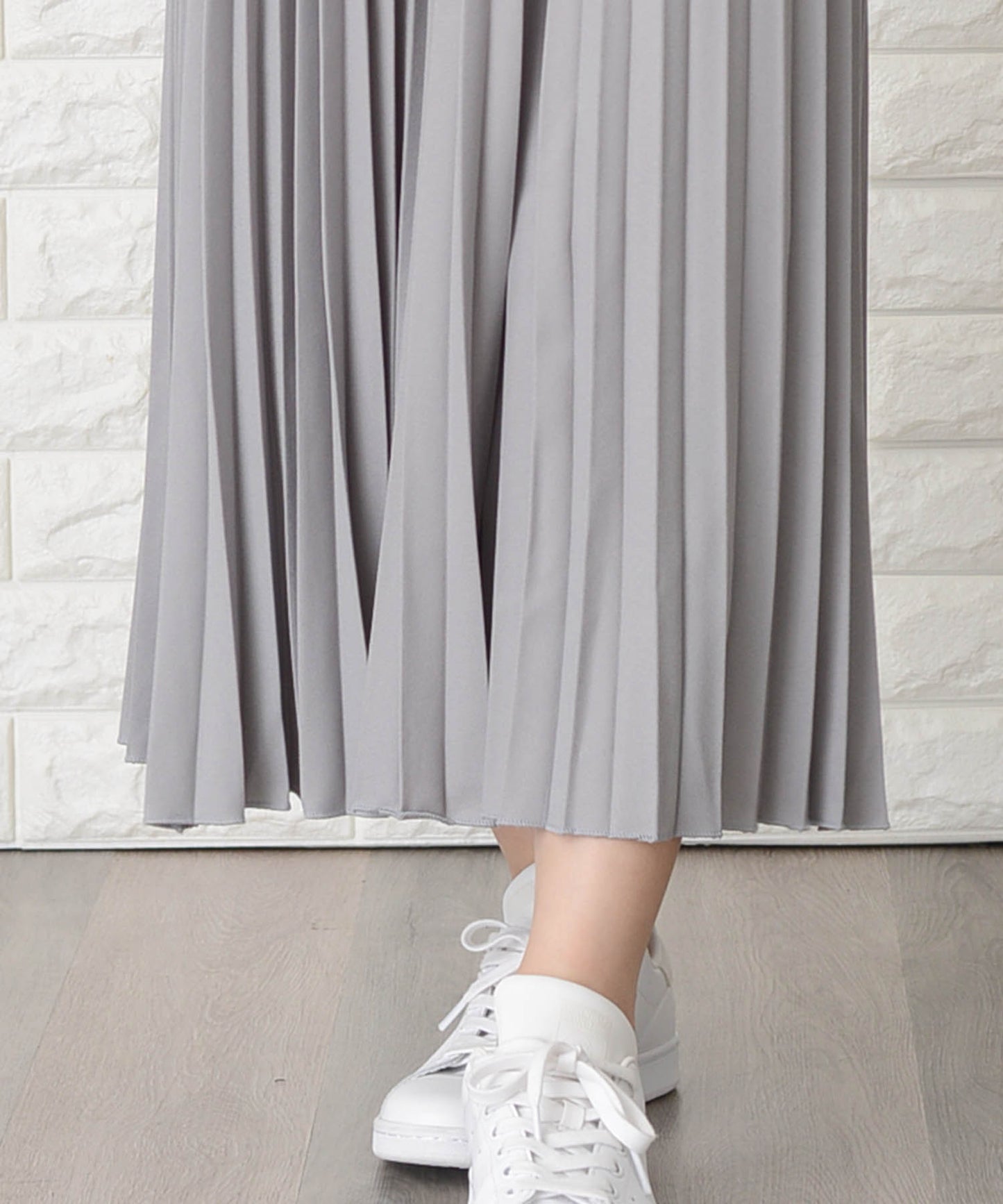 ウエストゴムプリーツシンプル無地ロング丈スカート