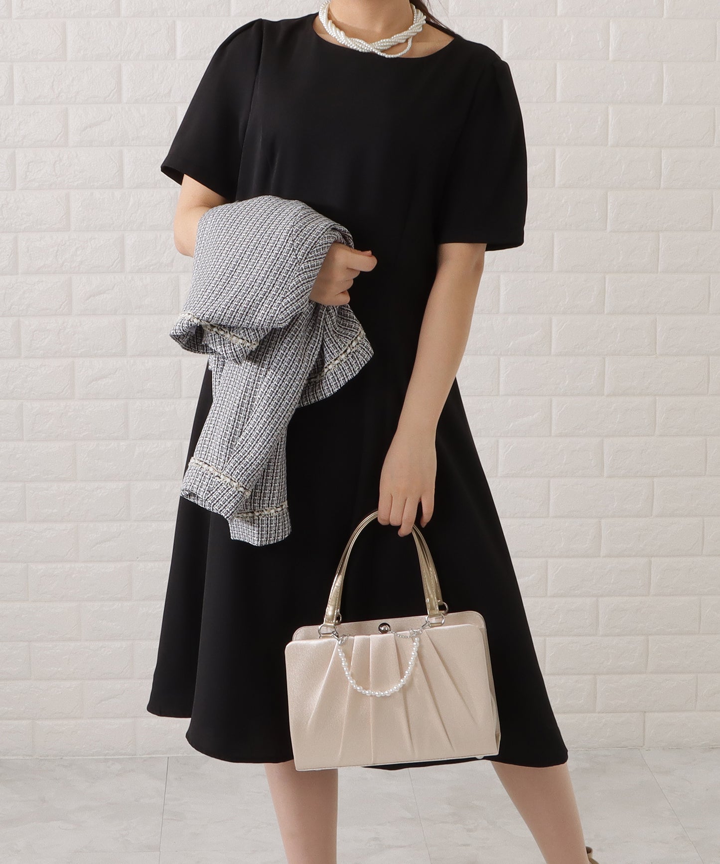 ツイード調ノーカラージャケット&タックフレアワンピースセットアップ