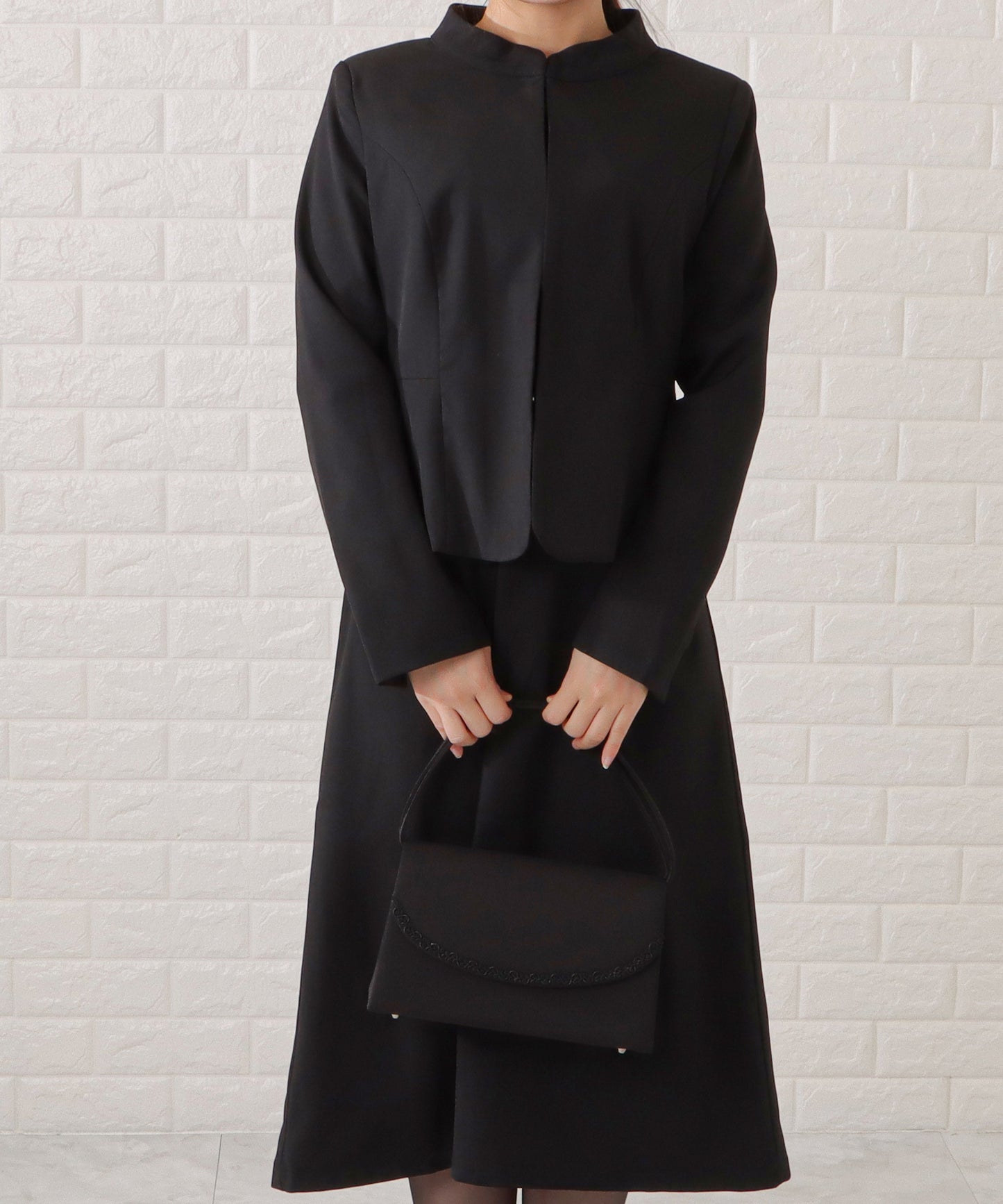 スタンドカラージャケット&セミフレアフェイクレイヤードワンピースセットアップ