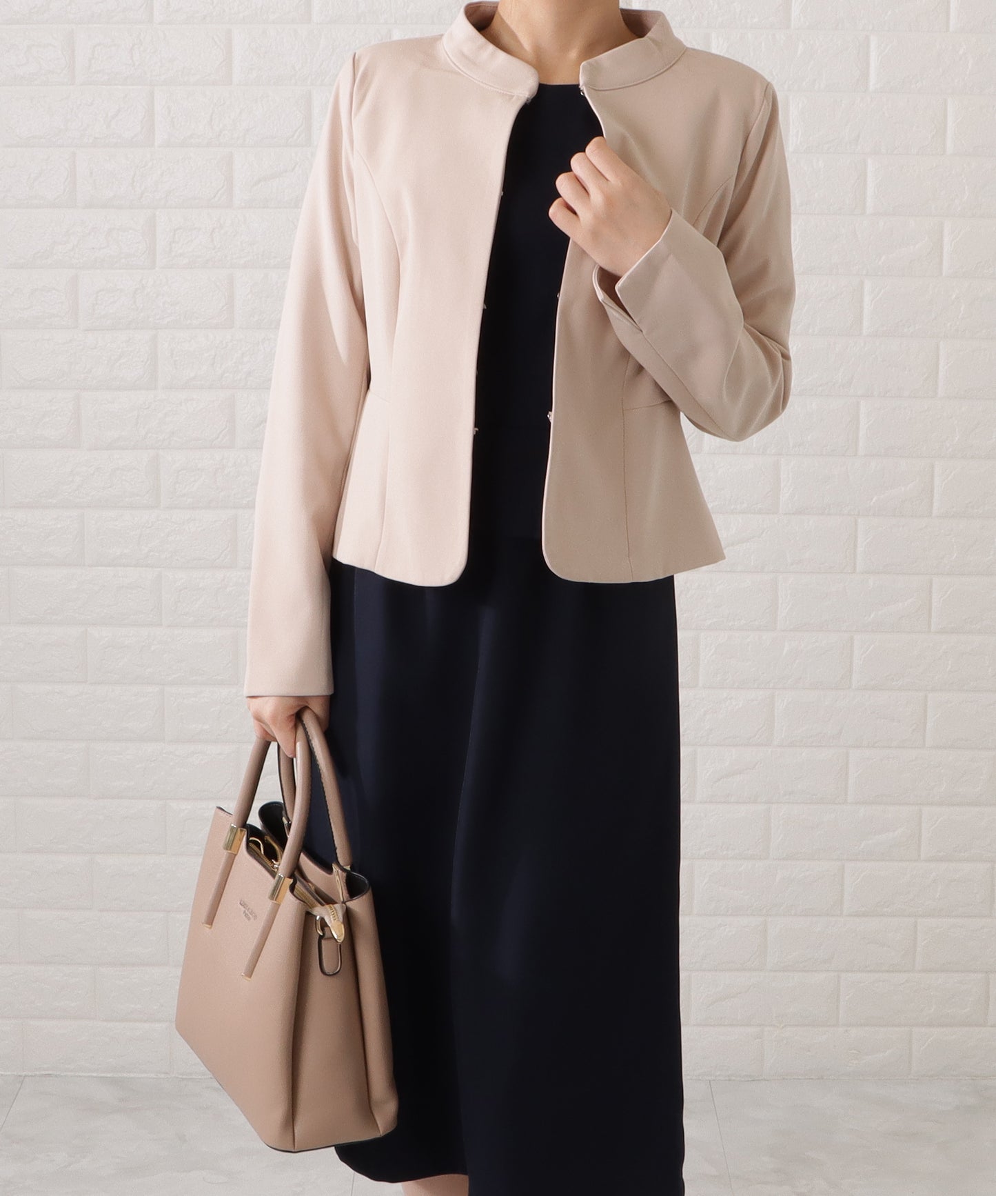 スタンドカラージャケット&セミフレアフェイクレイヤードワンピースセットアップ