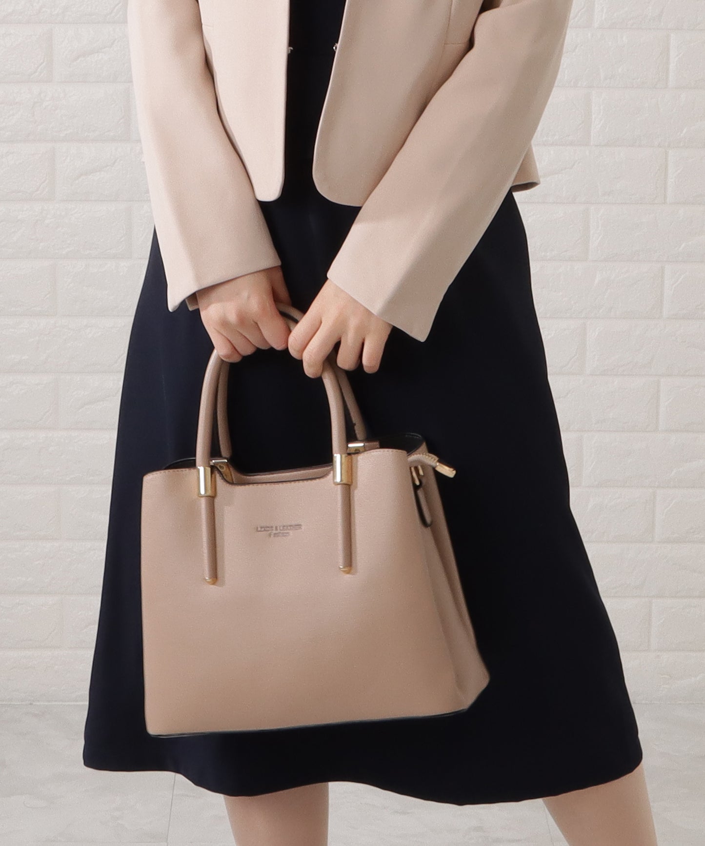 スタンドカラージャケット&セミフレアフェイクレイヤードワンピースセットアップ