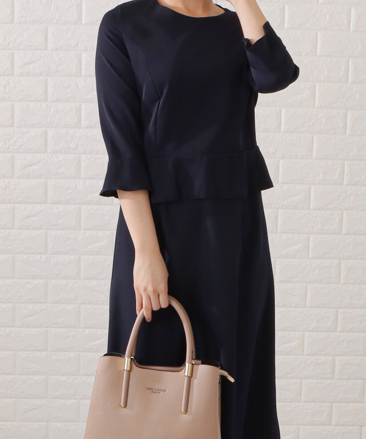 スタンドカラージャケット&セミフレアフェイクレイヤードワンピースセットアップ