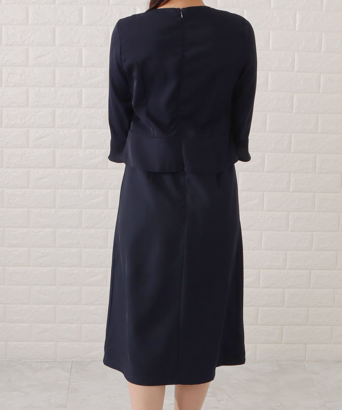 スタンドカラージャケット&セミフレアフェイクレイヤードワンピースセットアップ