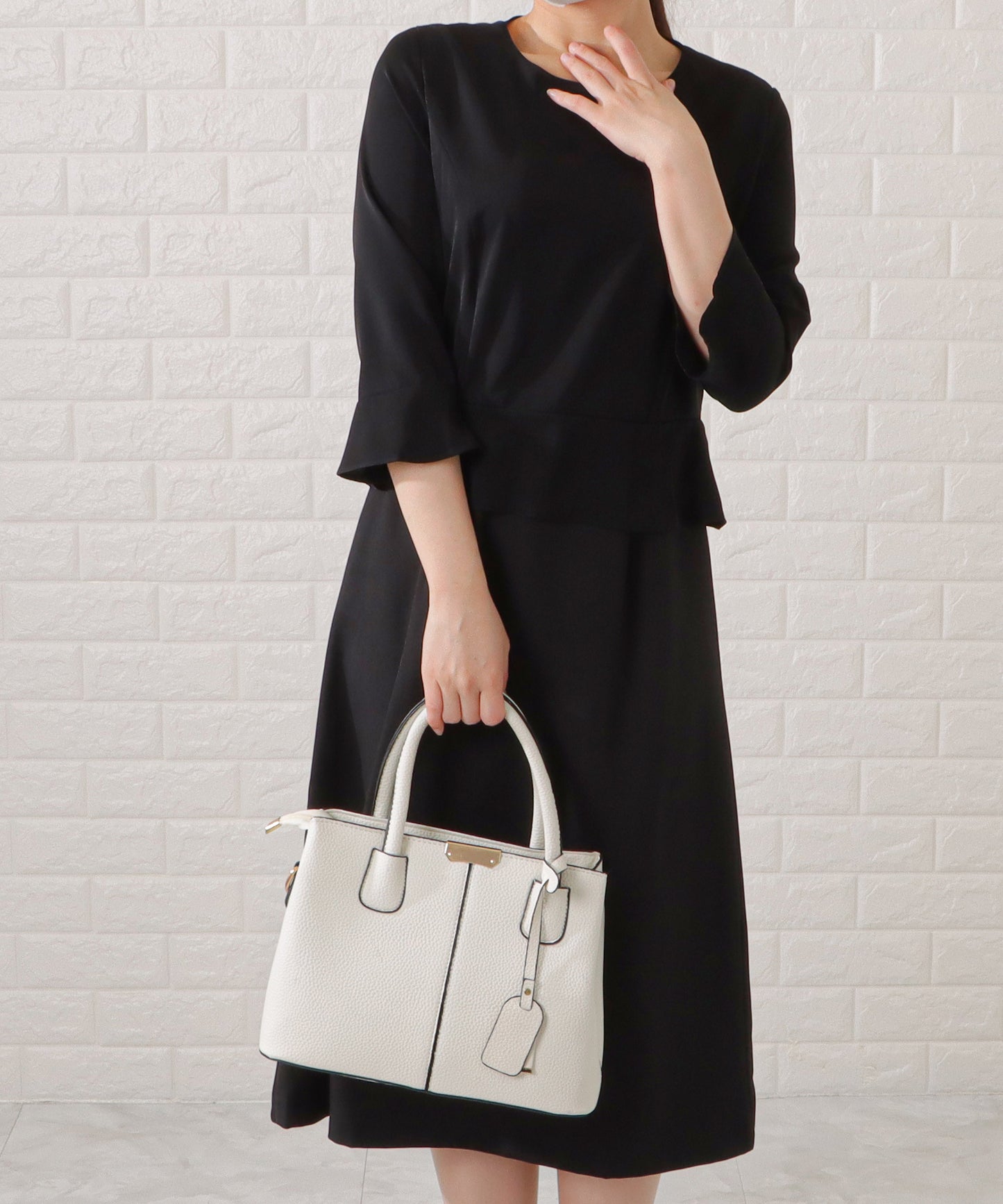 スタンドカラージャケット&セミフレアフェイクレイヤードワンピースセットアップ