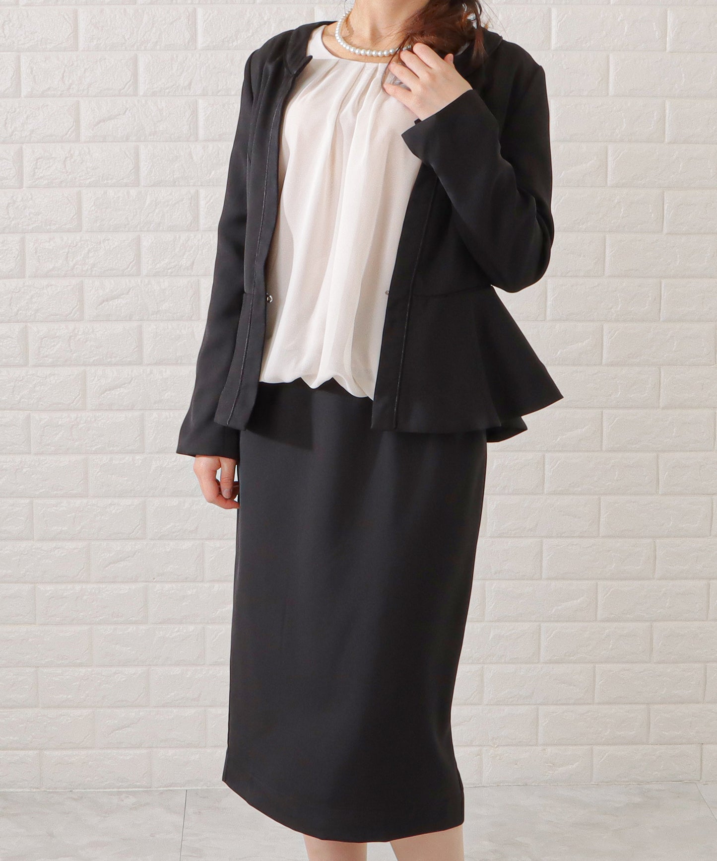 リバーシブルペプラムジャケット&スカートセットアップ