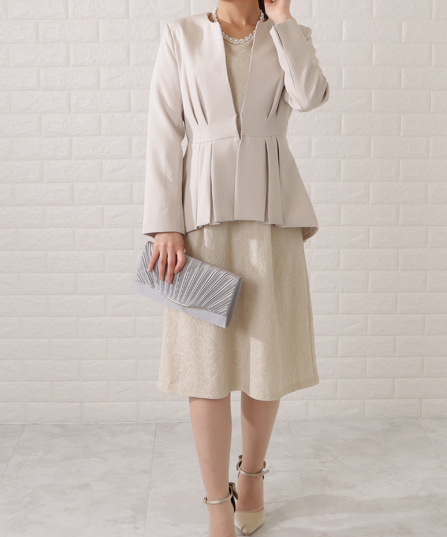 タックペプラムジャケット&レースワンピースセットアップ