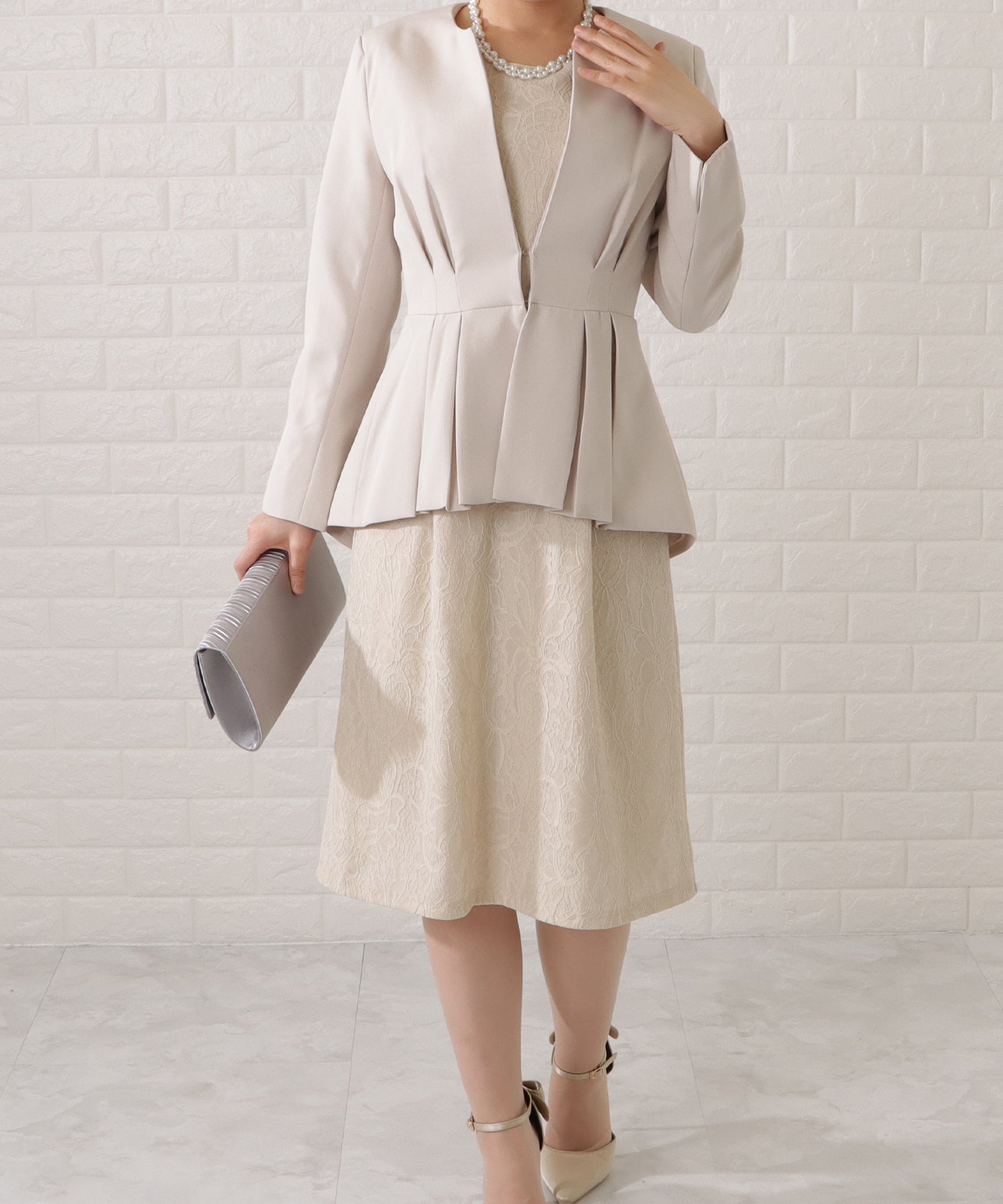 タックペプラムジャケット&レースワンピースセットアップ