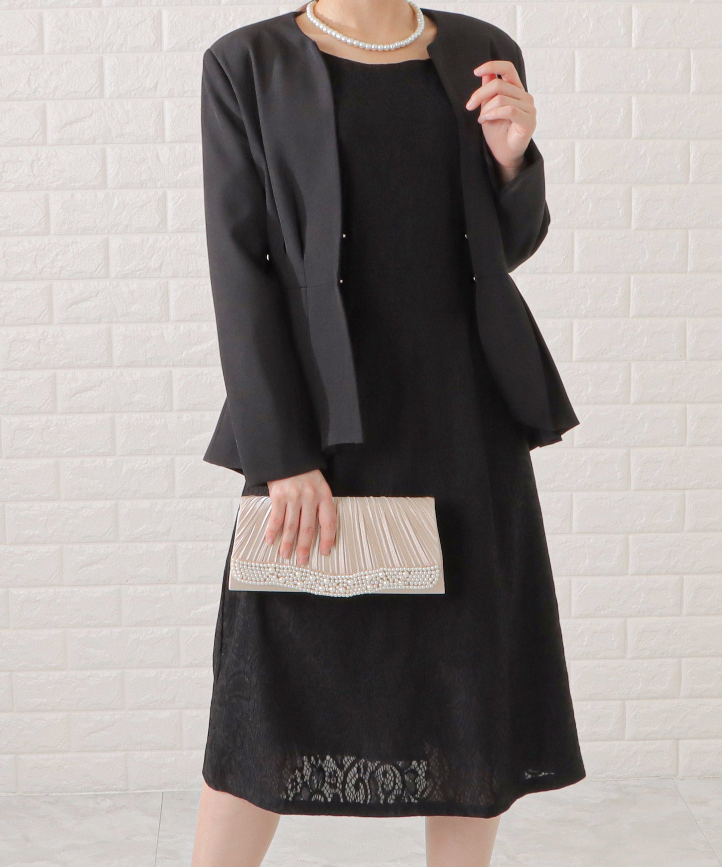 タックペプラムジャケット&レースワンピースセットアップ