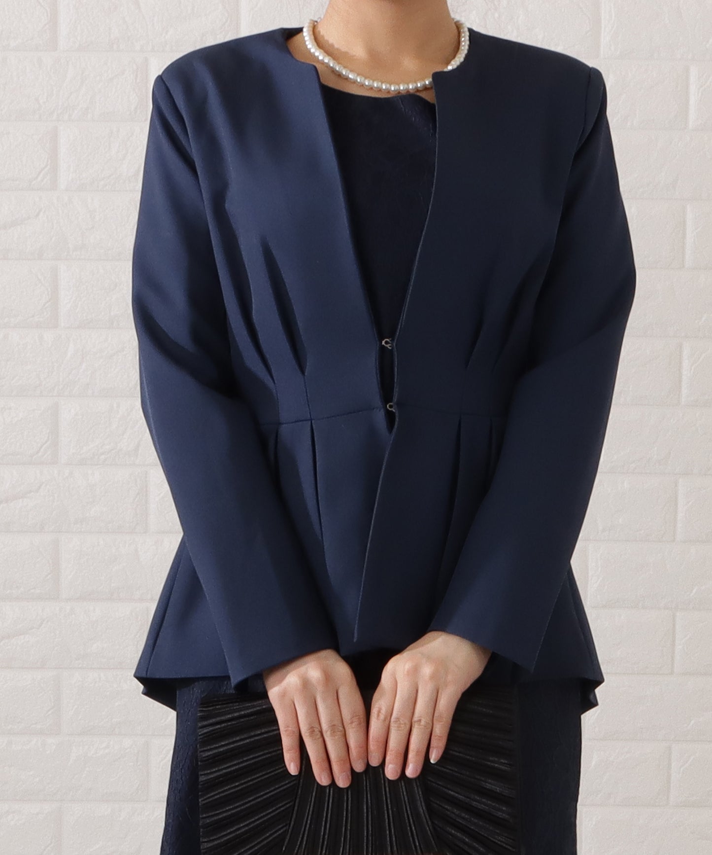 タックペプラムジャケット&レースワンピースセットアップ