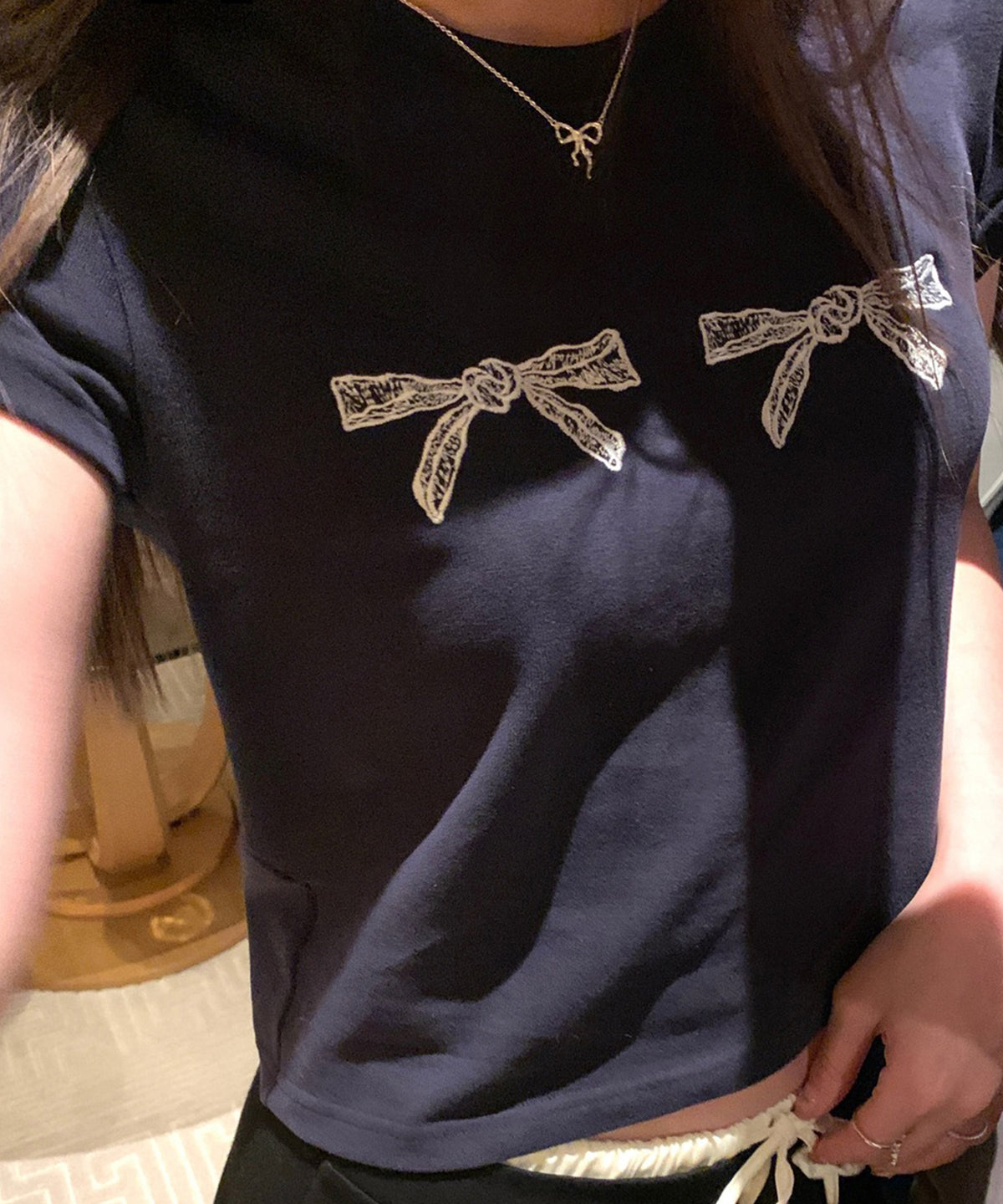 リボン刺繍 クルーネック ショート丈 半袖 Tシャツ