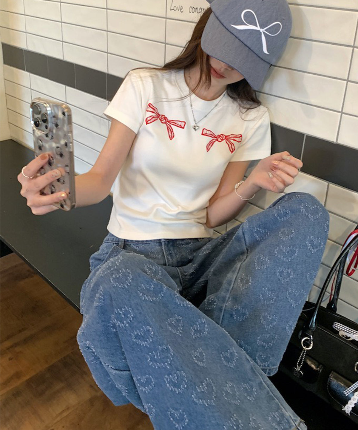 リボン刺繍 クルーネック ショート丈 半袖 Tシャツ