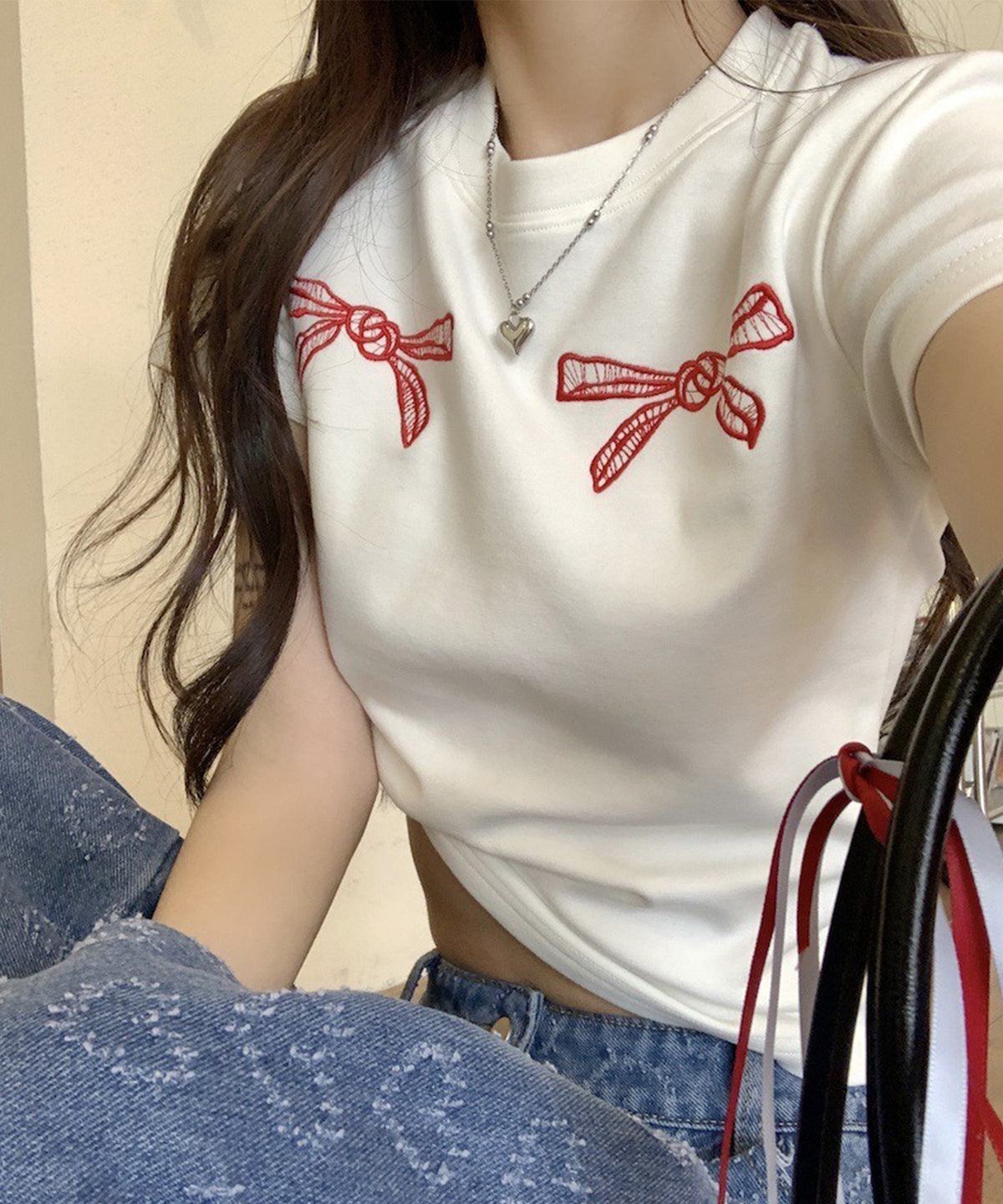 リボン刺繍 クルーネック ショート丈 半袖 Tシャツ