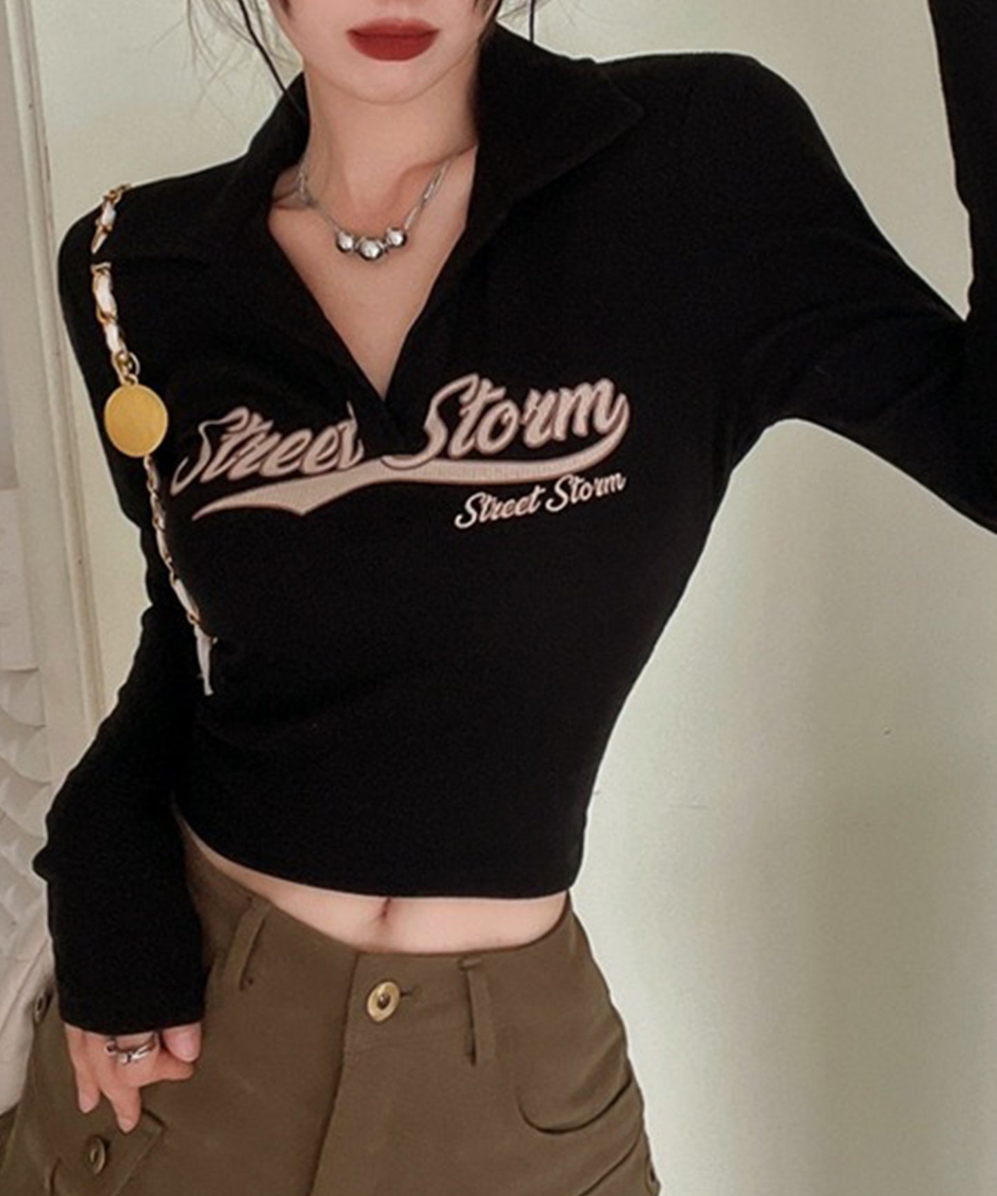 ロゴプリント 襟付き スキッパーネック クロップド丈 カットソー