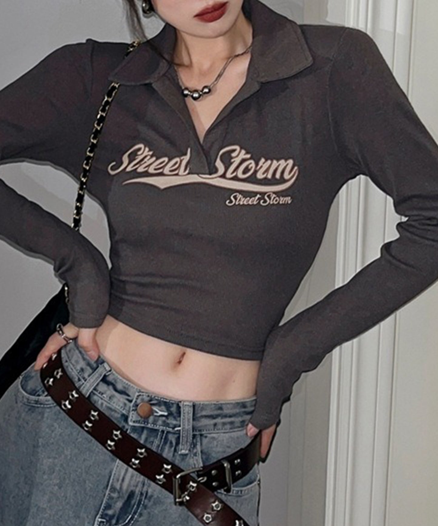 ロゴプリント 襟付き スキッパーネック クロップド丈 カットソー