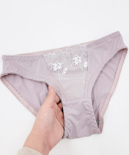 ノンワイヤー 花柄刺繍レースブラ・ショーツ2点セット