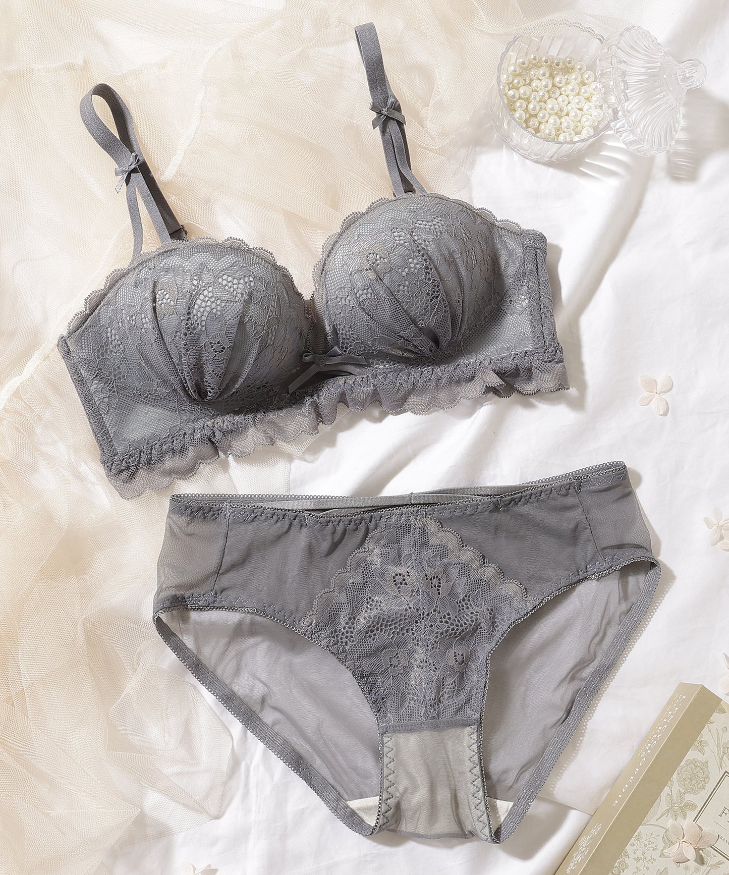 【2点セット】カットアウト スカラップ レース ブラジャー&ショーツ