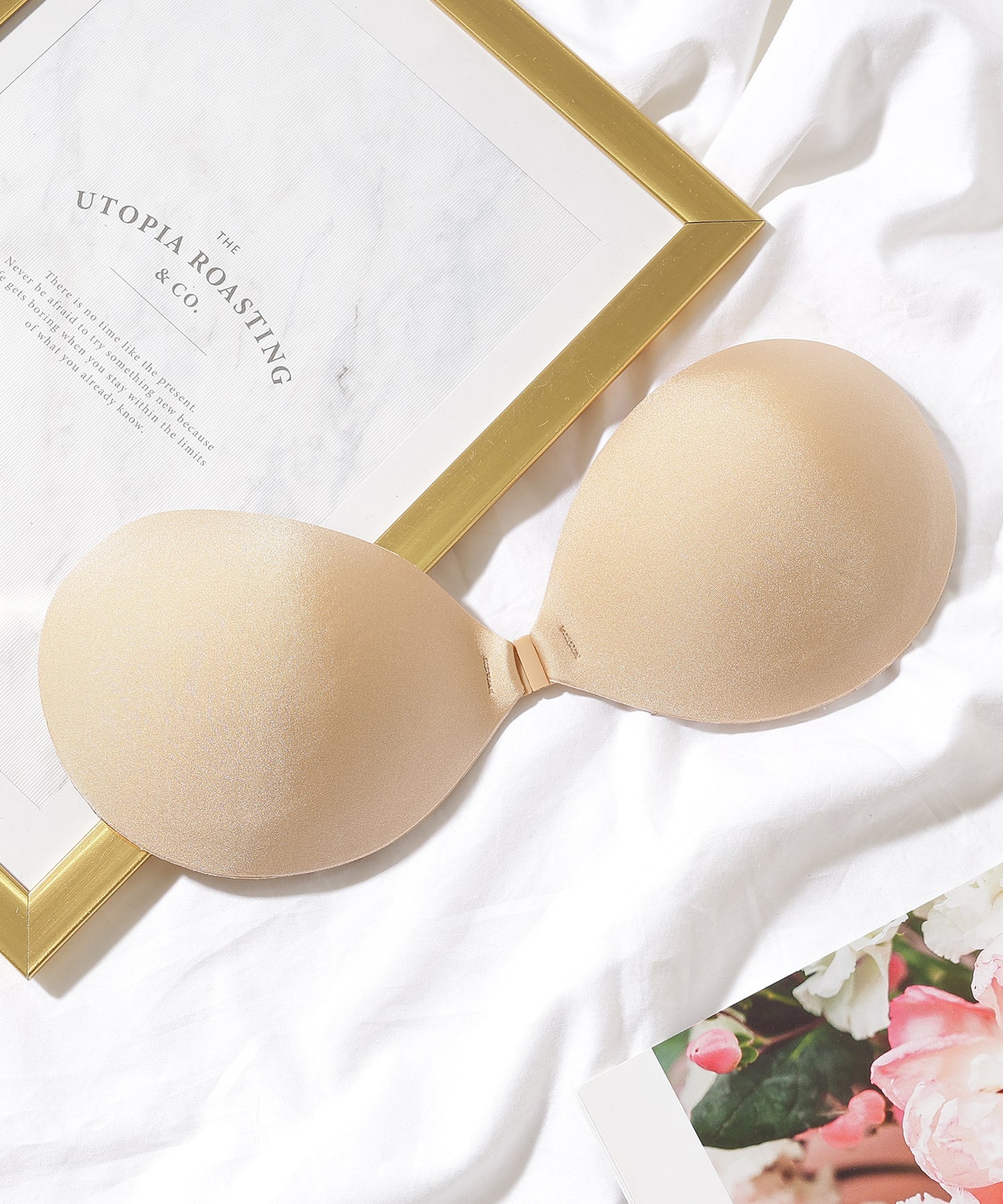 3D パッド付き ヌード シリコン ブラジャー