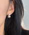 A.グレー（ピアス）