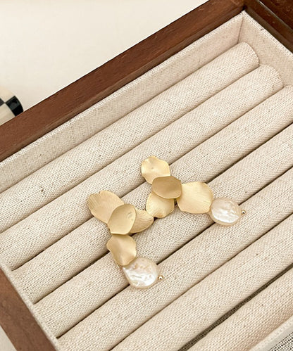 メタリック フラワー 凹凸 パール ピアス