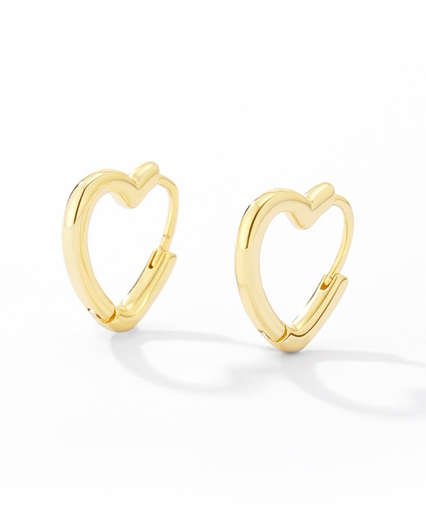 メタリック ミニマル ハート フープ ピアス