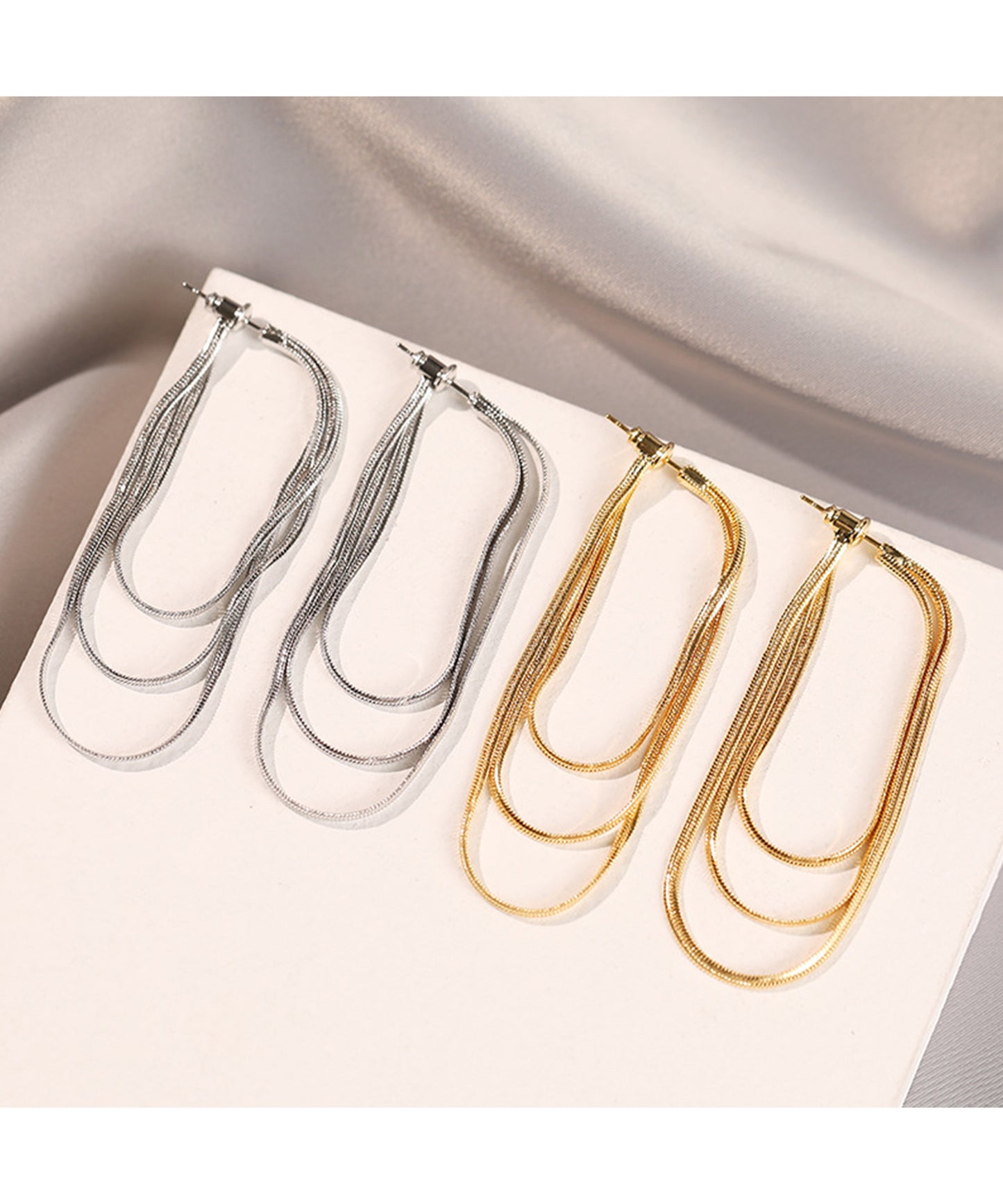 3連 スネークチェーン タッセル フリンジ ピアス