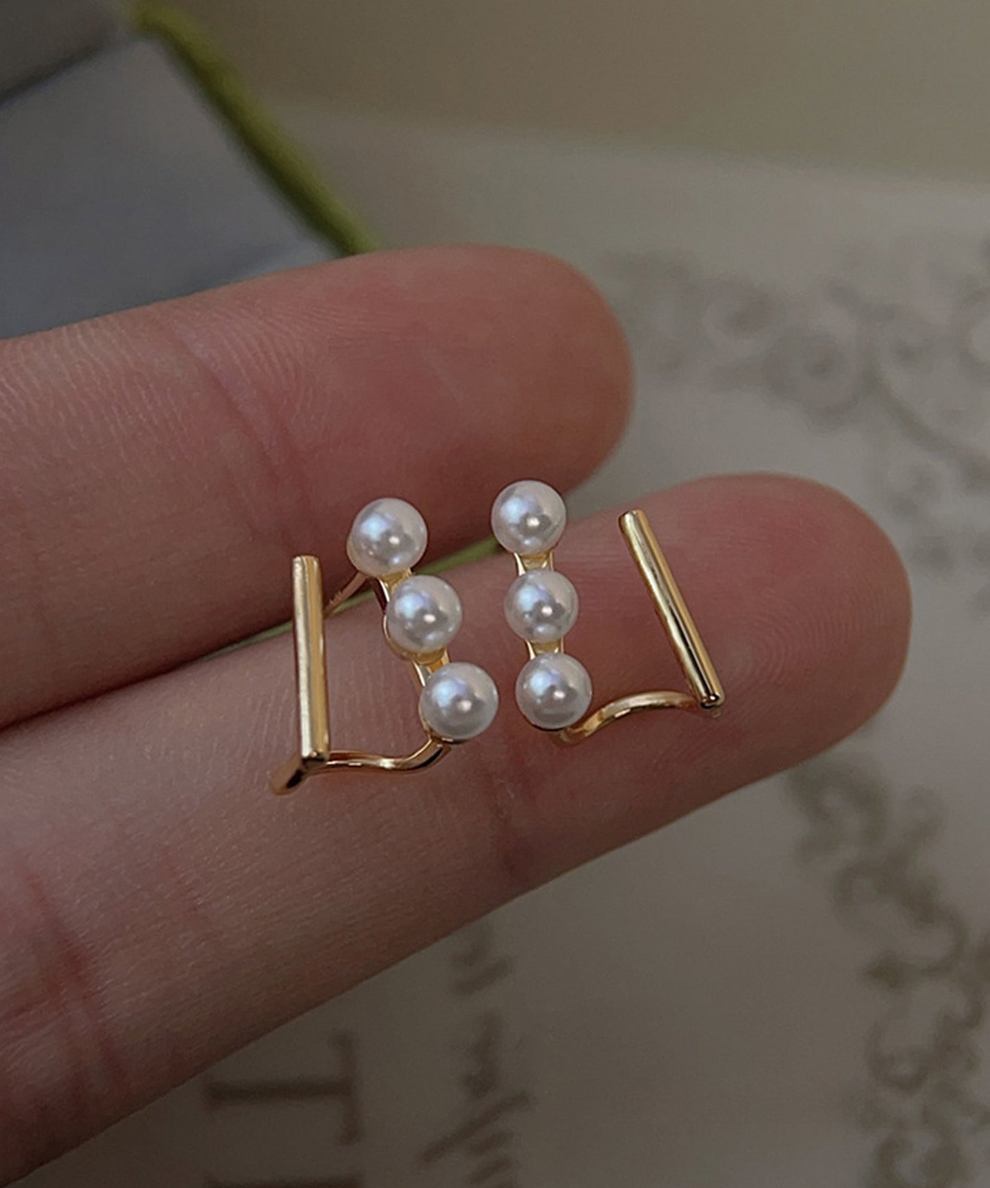 パール ライン メタリック バー デザイン ピアス