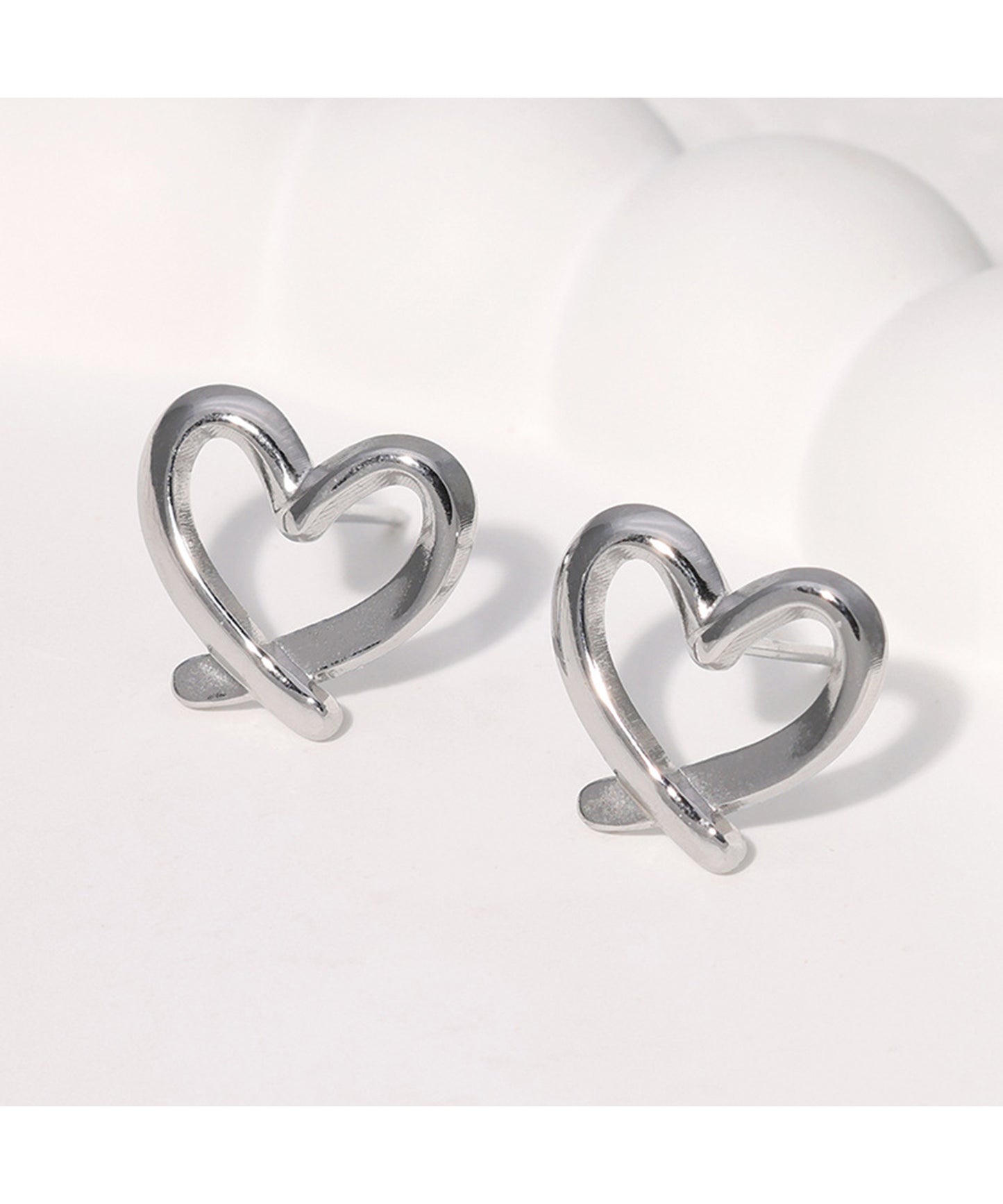 シンプル オープン ハート イヤリング / ピアス