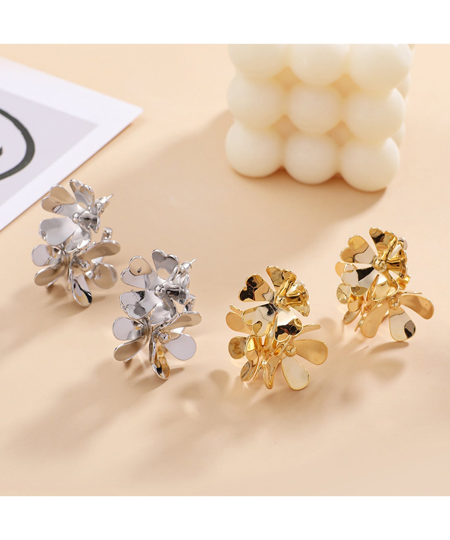 メタリック 3D ブーケ フープ ピアス