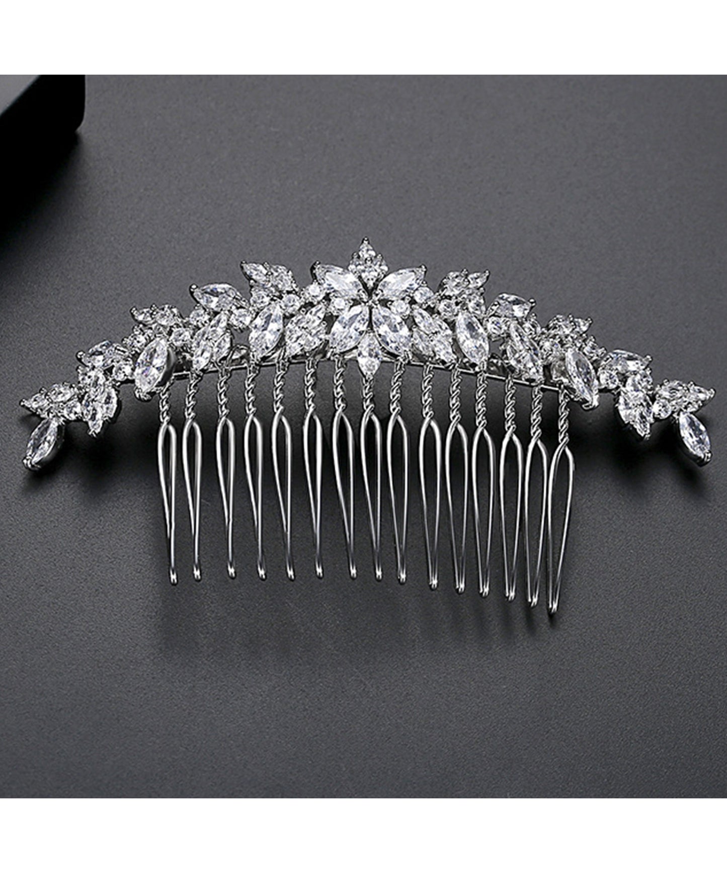 ビジュー バラエティ デザイン ウエディング ヘアコーム