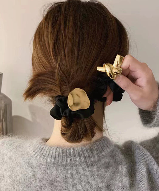 メタリック モチーフ付き ベロア シュシュ ヘアゴム