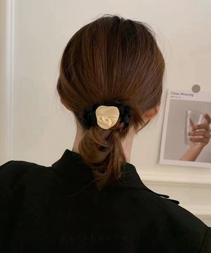 メタリック モチーフ付き ベロア シュシュ ヘアゴム