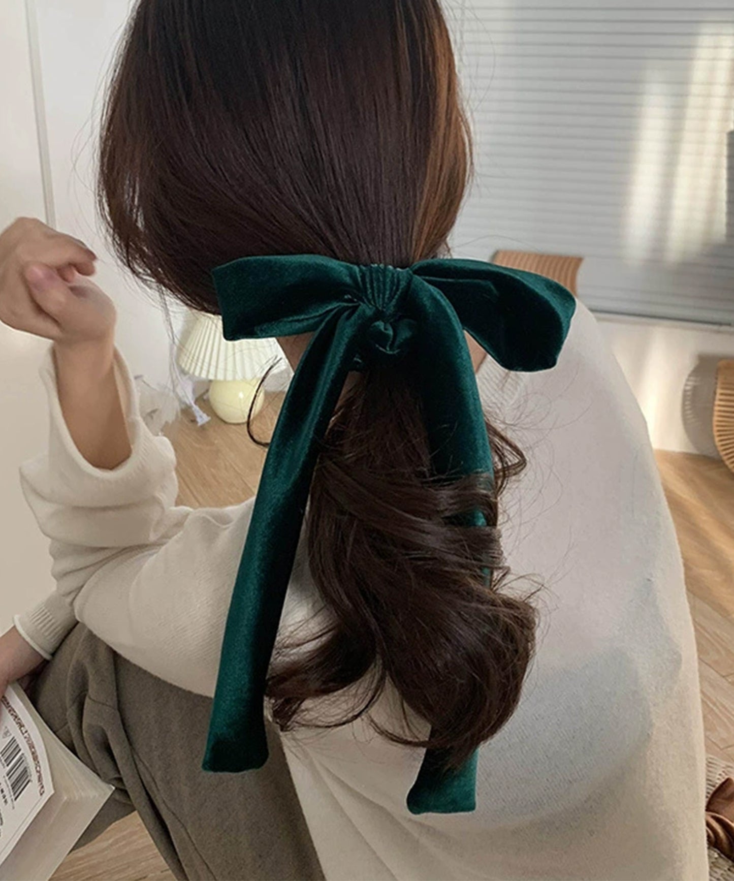 ベロア調 ロング リボン シュシュ ヘアゴム