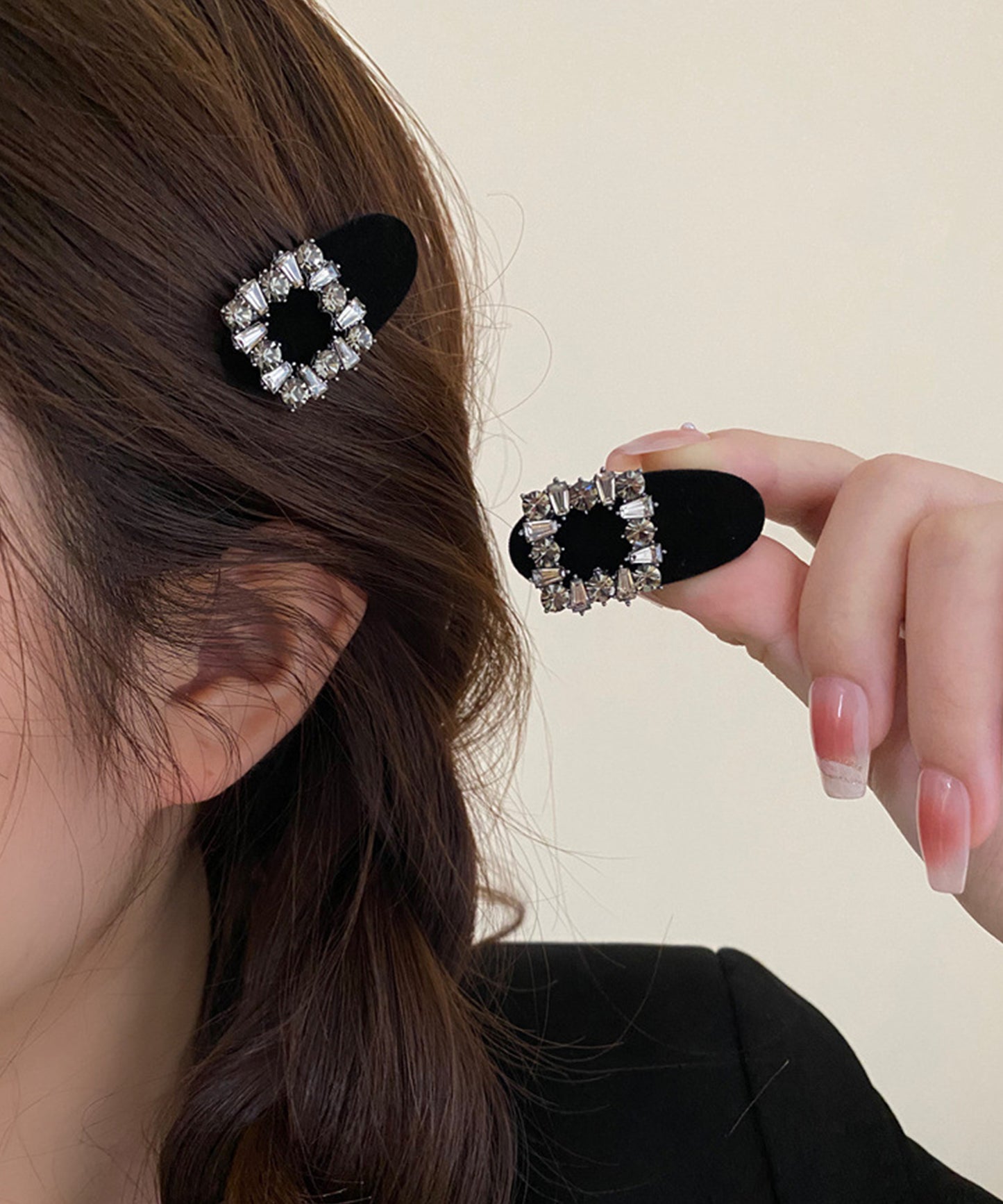 【2点セット】ビジュー モチーフ ベロア ヘア クリップ