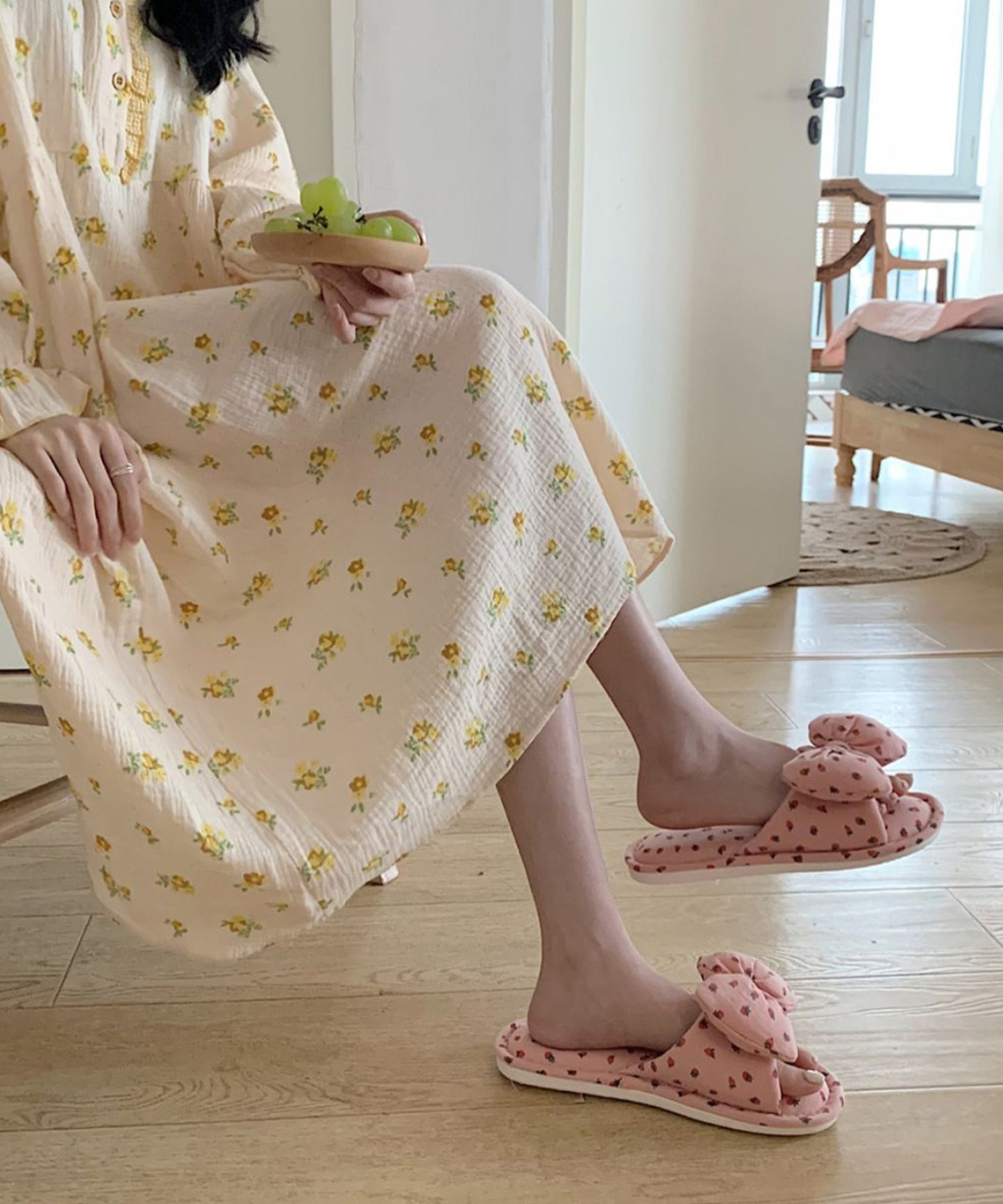 イチゴ柄 リボン オープン フラット スリッパ