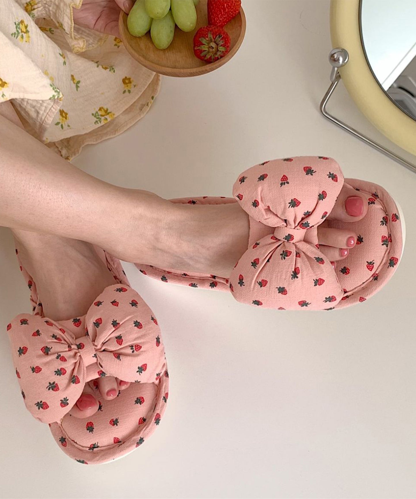 イチゴ柄 リボン オープン フラット スリッパ