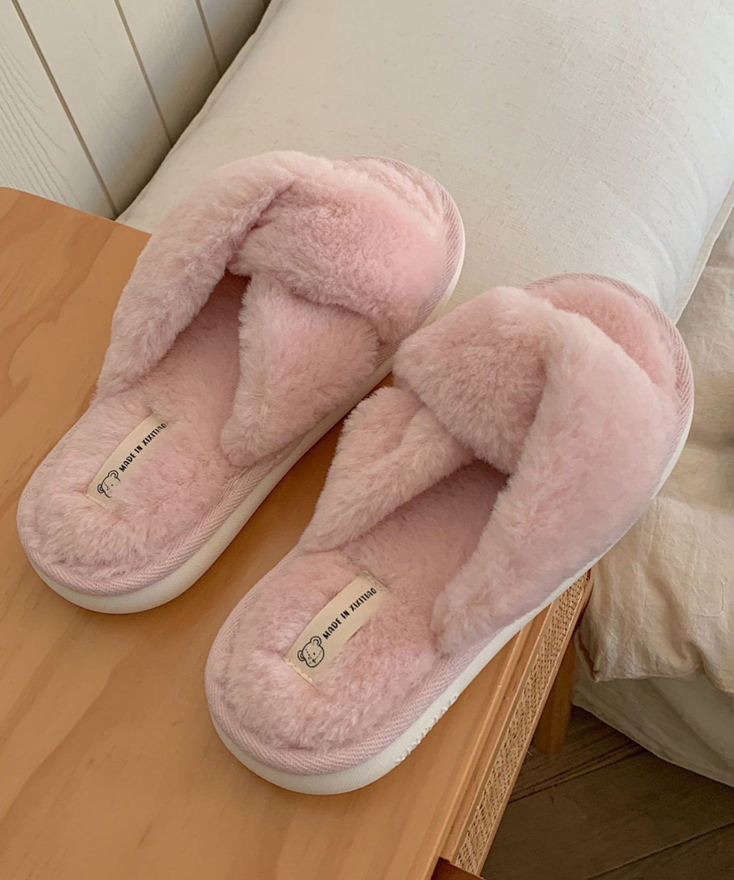 ファー ツイスト クロスデザイン フラット スリッパ ルームシューズ