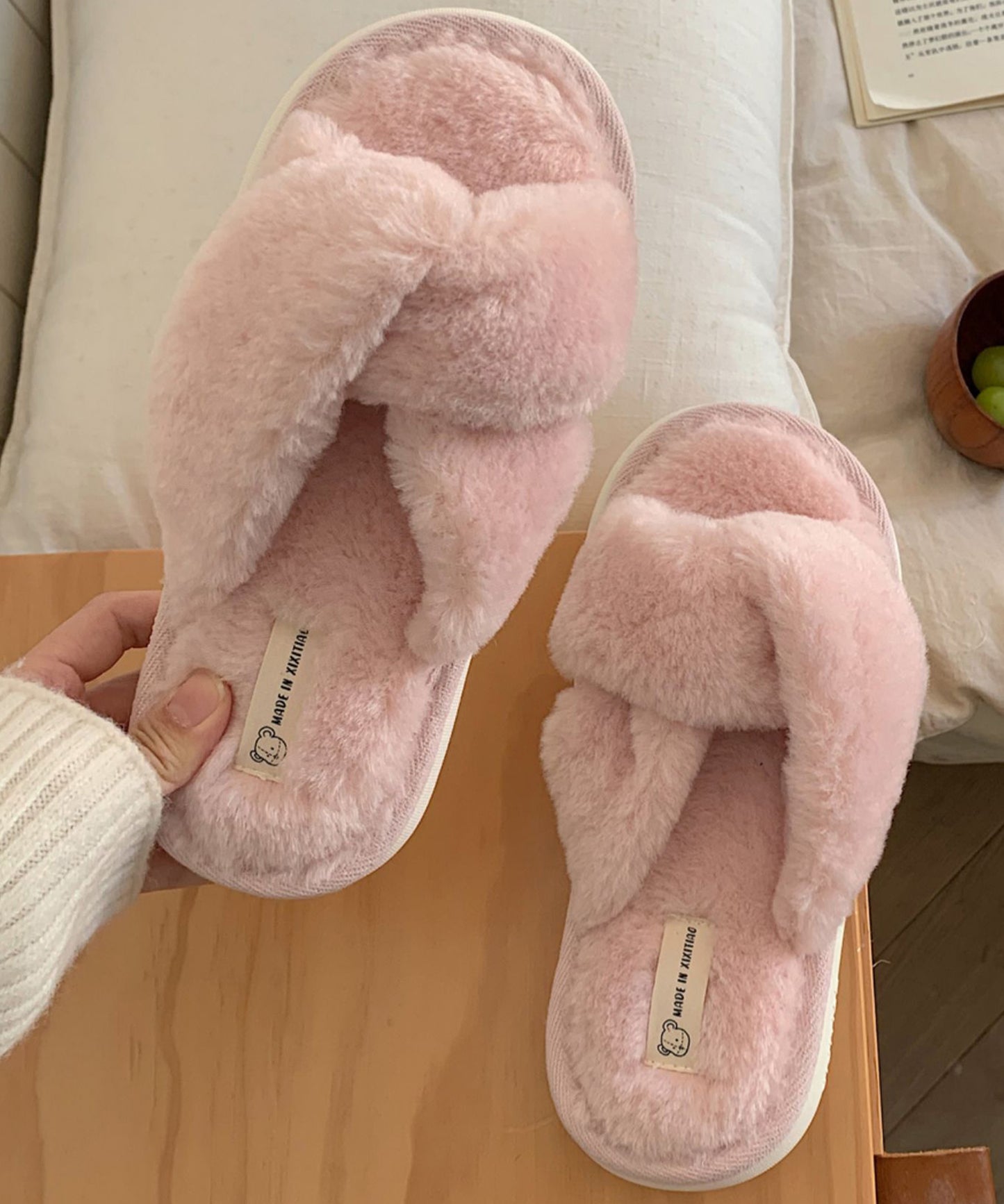 ファー ツイスト クロスデザイン フラット スリッパ ルームシューズ