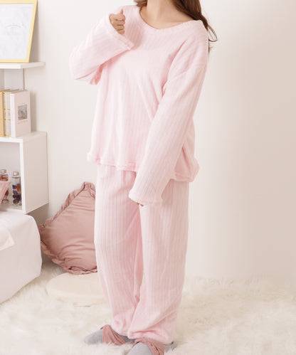 立体ストライプ刺繍付きプルオーバールームウエア