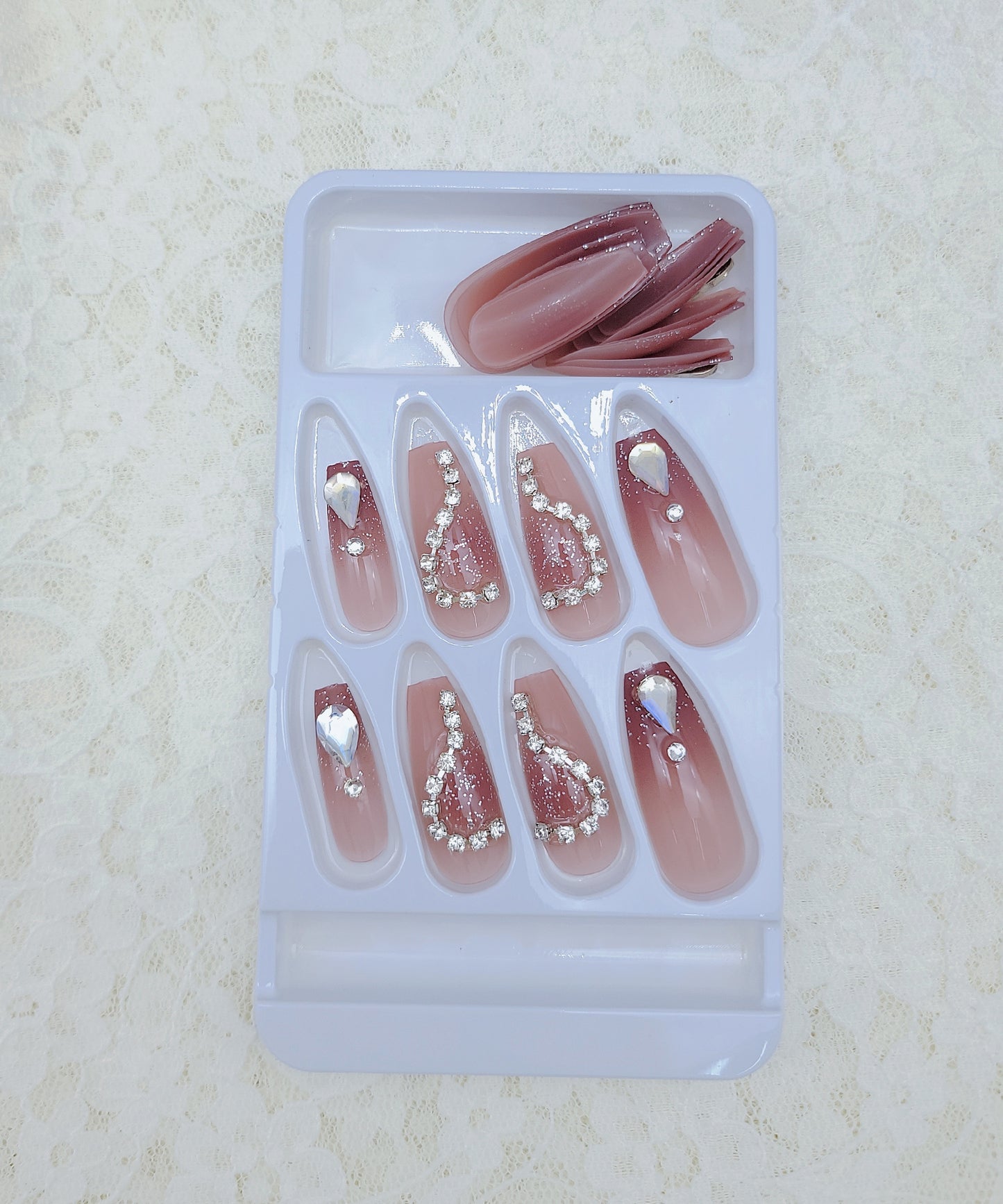 バラエティ ビジュー 血色カラー デザイン ネイルチップ