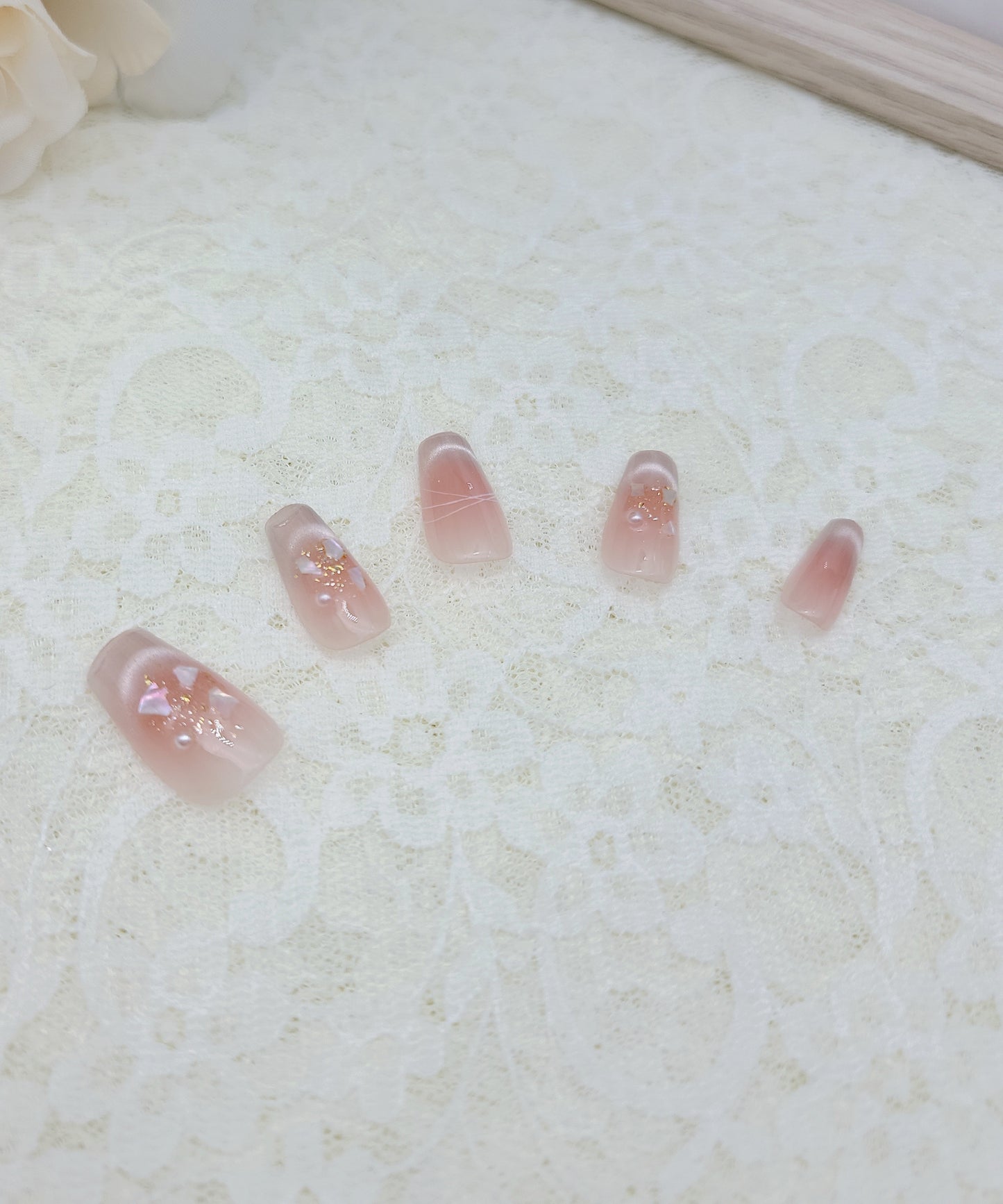 シェル ラメ グラデーション スクエアオフ ネイルチップ