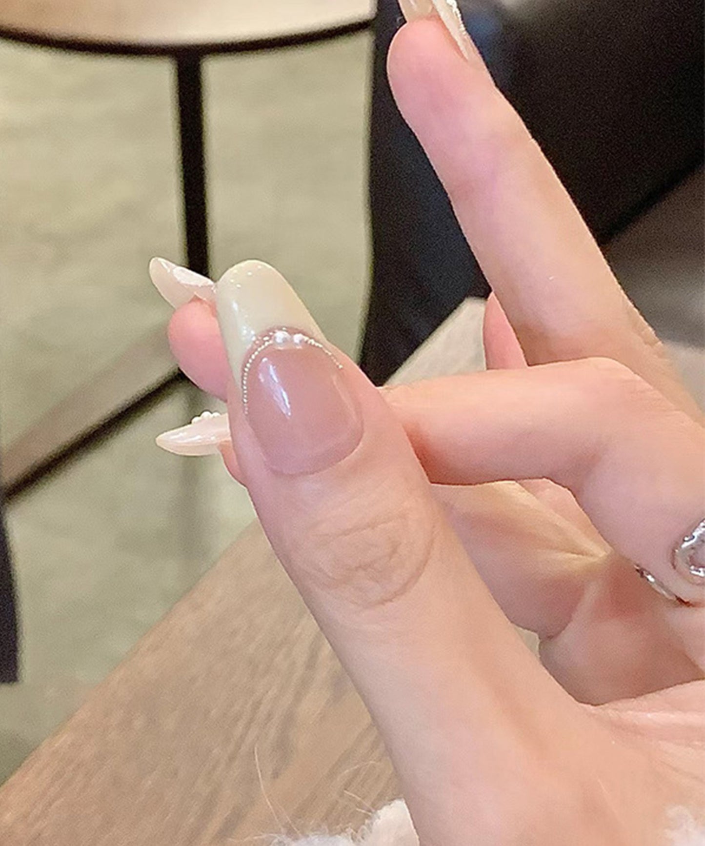 パール リボン フレンチ オーバル ネイルチップ