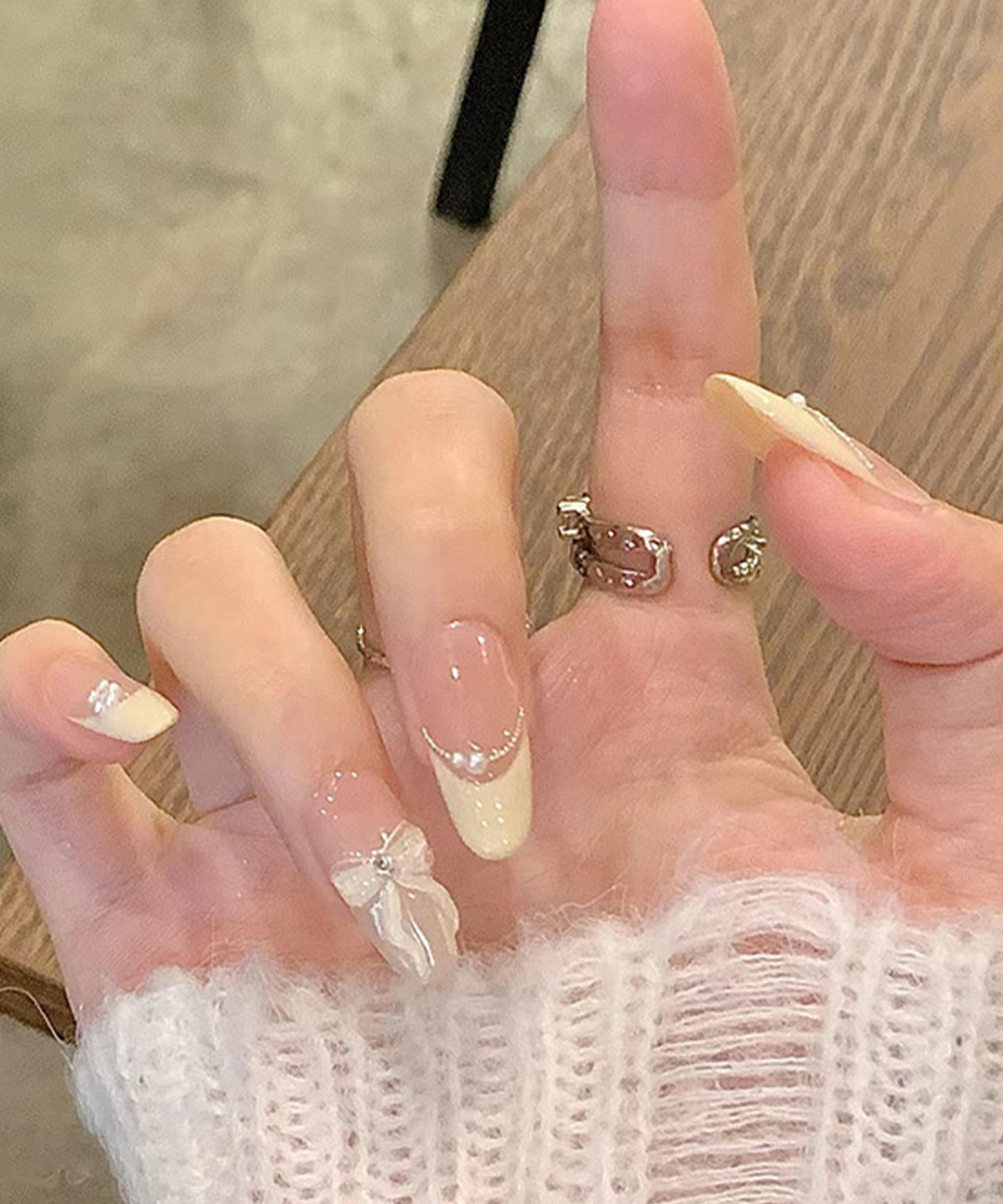 パール リボン フレンチ オーバル ネイルチップ