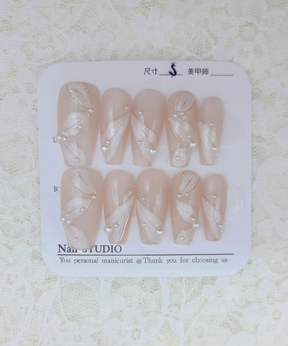 メニー パール フラワー ペタル ネイルチップ