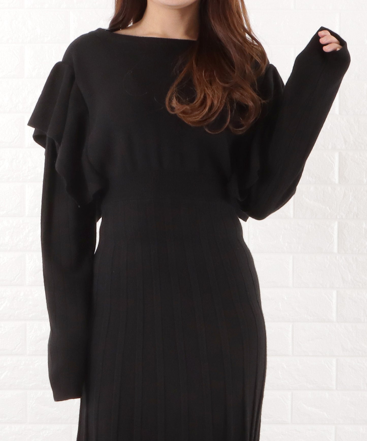 ショルダーフリル切替ニットワンピース