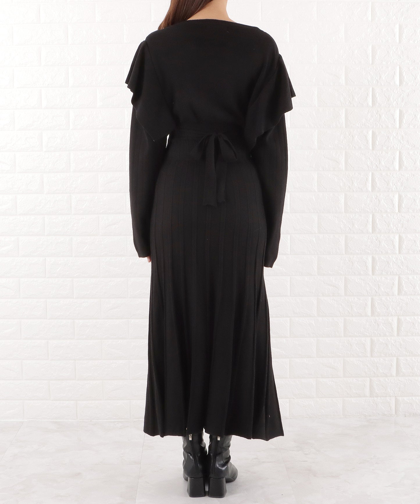 ショルダーフリル切替ニットワンピース