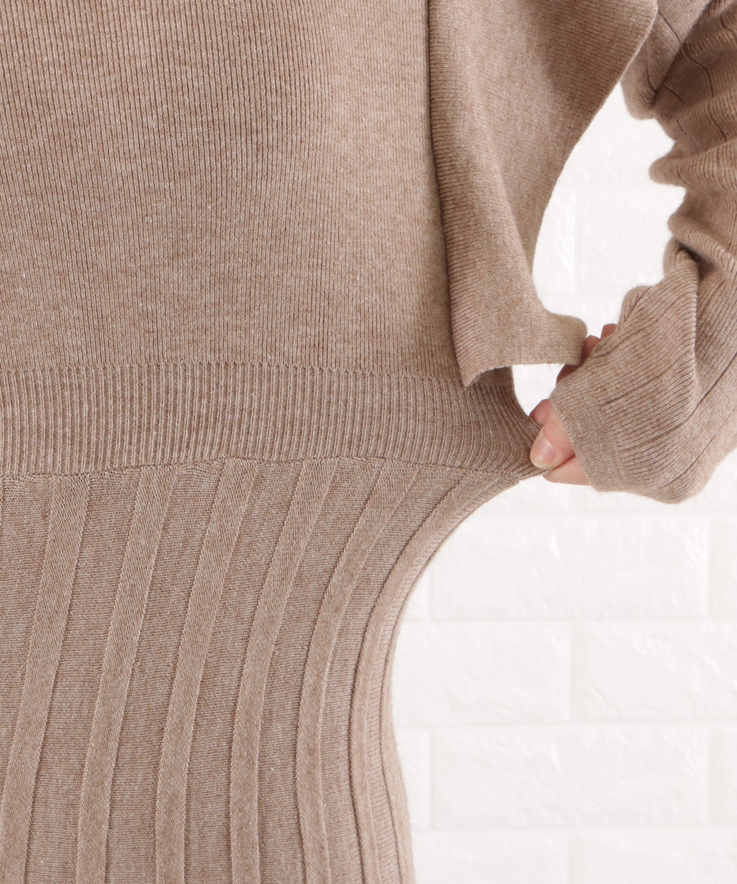 ショルダーフリル切替ニットワンピース